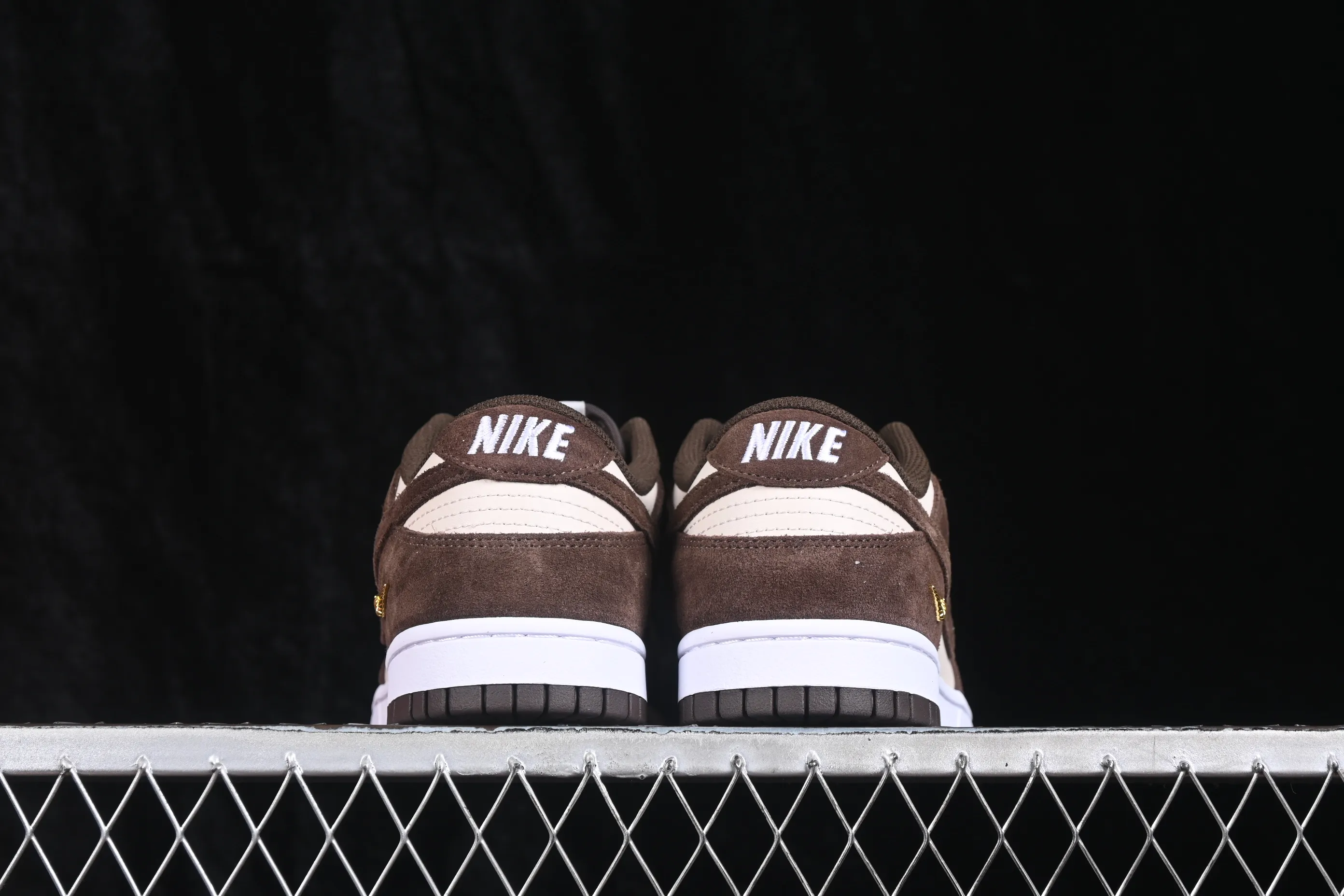 All Categories Nk SB Dunk Series Nk SB Dunk Low Low-top sneakers Nike SB Dunk Low Year of the Horse Brown Low-top casual sneakers IO4244-102